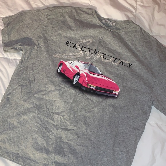 Zara Graphic Tee - Picture 1 of 1